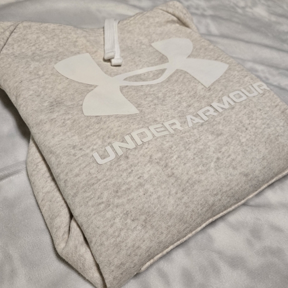 Under Armour Hoodie Ladies Medium Short Sleeve - Picture 1 of 4